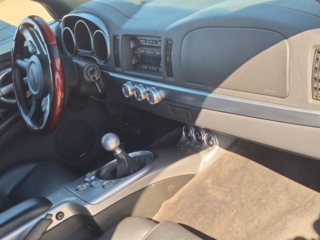 Used 2005 Chevrolet SSR w/ Preferred Equipment Group RWD image 16
