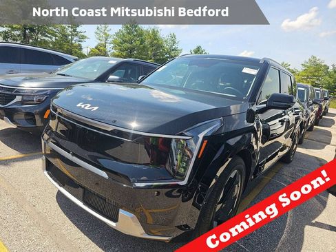 Used 2024 Kia EV9 Land AWD/4WD image 1