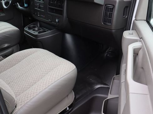 New 2025 Chevrolet Express 2500 w/ Driver Convenience Package image 39