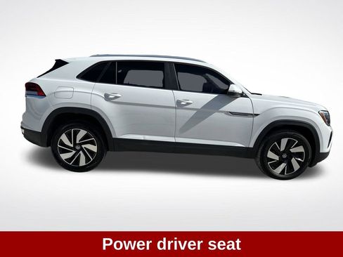 Used 2025 Volkswagen Atlas Cross Sport SE FWD image 7