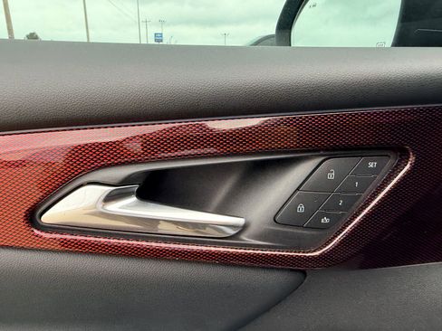 New 2026 Chevrolet Traverse RS w/ LPO, Floor Liner Package FWD image 17