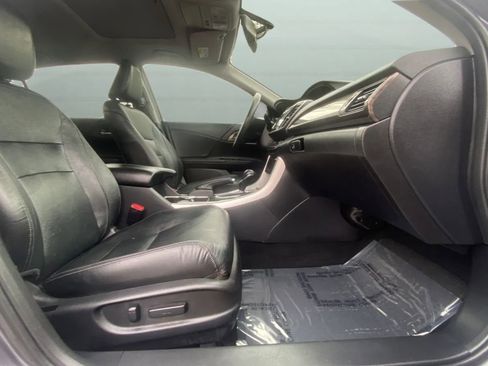 Used 2017 Honda Accord EX-L image 24