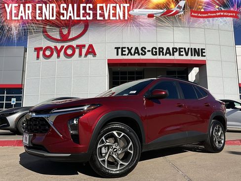 Used 2025 Chevrolet Trax LT image 1