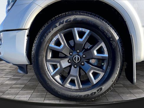 Used 2023 Nissan Titan Platinum Reserve w/ Moonroof Package image 9