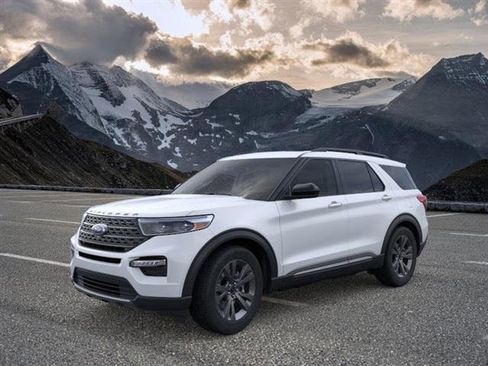 New 2024 Ford Explorer XLT w/ Equipment Group 202A image 1