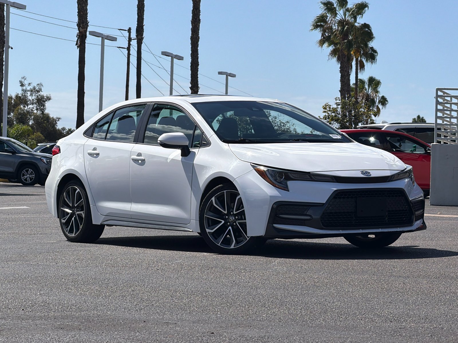 Used 2020 Toyota Corolla SE w/ SE Premium Package FWD image 8