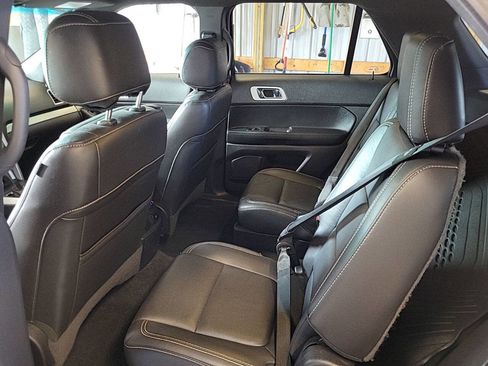 Used 2015 Ford Explorer Sport w/ Equipment Group 401A AWD/4WD image 9