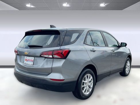 Certified 2023 Chevrolet Equinox LS w/ Driver Confidence II Package image 9