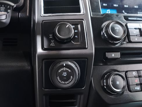 Used 2016 Ford F150 XLT w/ Equipment Group 302A Luxury AWD/4WD image 17