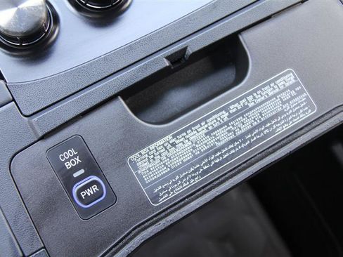 Used 2018 Lexus LX 570 4WD w/ Luxury Package image 46