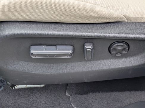 Used 2019 Honda CR-V EX image 16