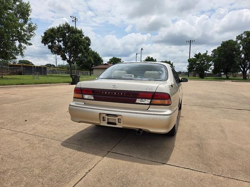 Used 1997 INFINITI I30 FWD image 26