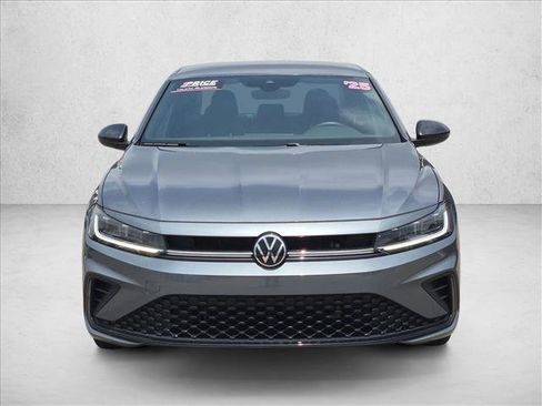 Used 2025 Volkswagen Jetta Sport FWD image 2