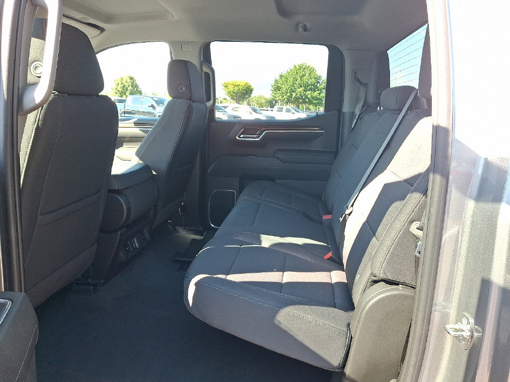 Certified 2024 Chevrolet Silverado 1500 LT AWD/4WD image 10