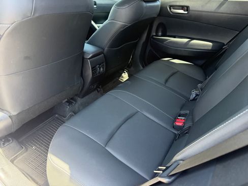 Used 2026 Toyota Corolla Cross XLE w/ Convenience Package FWD image 12