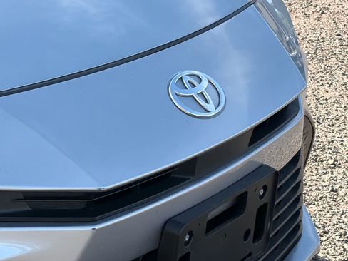 Used 2025 Toyota Camry LE image 8