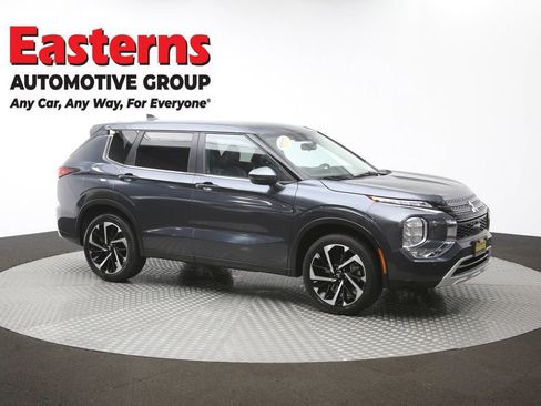 Used 2024 Mitsubishi Outlander SE AWD/4WD image 47