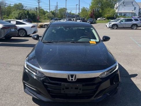 Used 2018 Honda Accord LX image 2