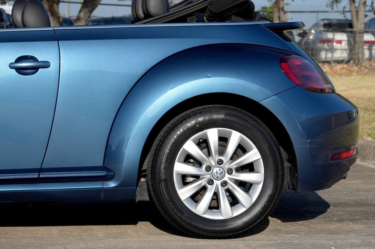 Used 2019 Volkswagen Beetle 2.0T S FWD image 25