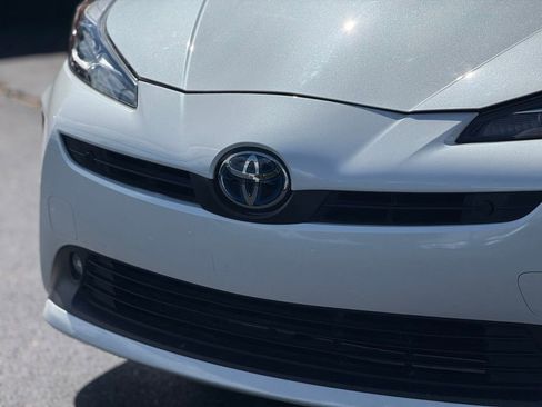 Certified 2022 Toyota Prius XLE image 9