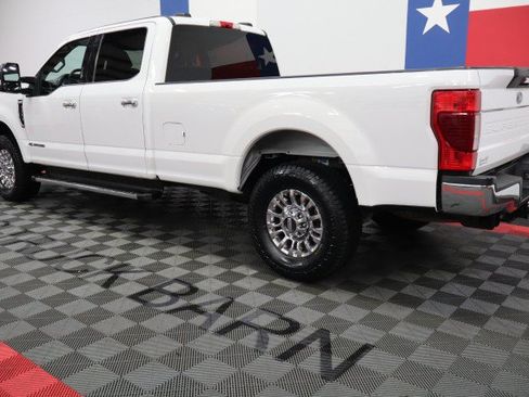 Used 2021 Ford F350 XLT w/ XLT Premium Package AWD/4WD image 4