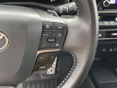 Certified 2025 Toyota Camry SE FWD image 21
