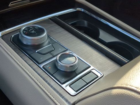 Used 2024 Ford Expedition Max Limited image 27