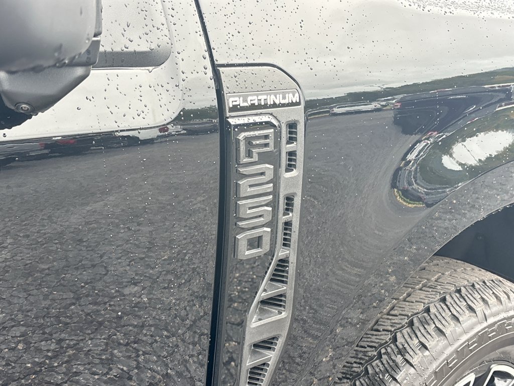 Certified 2025 Ford F250 Platinum AWD/4WD image 13