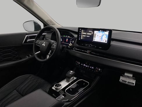 New 2026 Mitsubishi Outlander SEL image 19
