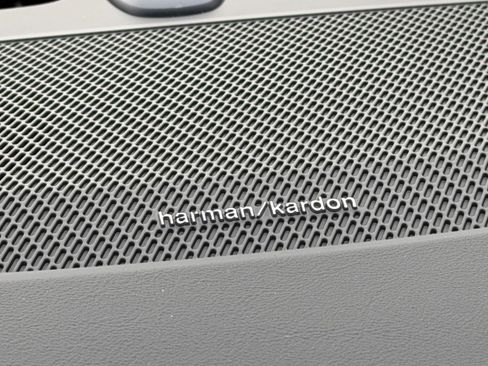 New 2026 Volvo XC90 T8 Plus image 16