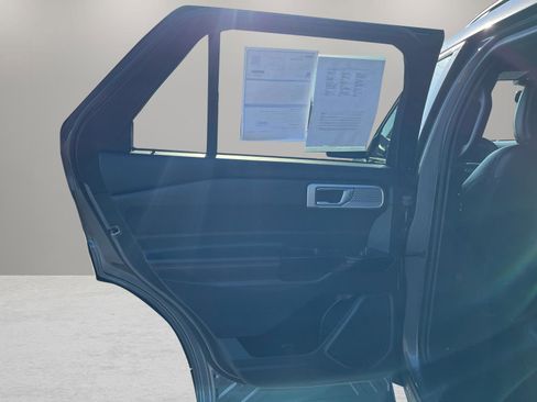 Used 2024 Ford Explorer ST-Line w/ Class IV Trailer Tow Package image 30