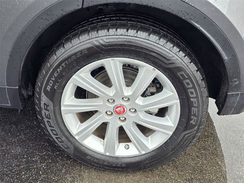 Used 2018 Jaguar E-PACE S image 10