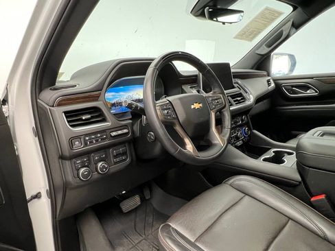 Used 2024 Chevrolet Suburban High Country w/ Advanced Technology Package AWD/4WD image 8