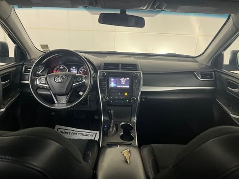 Used 2017 Toyota Camry SE image 31