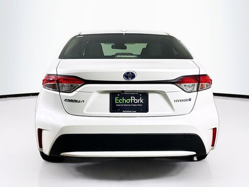 Used 2020 Toyota Corolla LE FWD image 7
