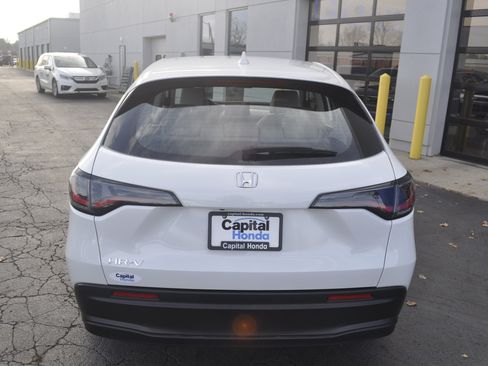 Certified 2025 Honda HR-V LX image 6