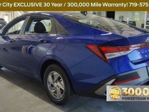 New 2025 Hyundai Elantra SE image 8