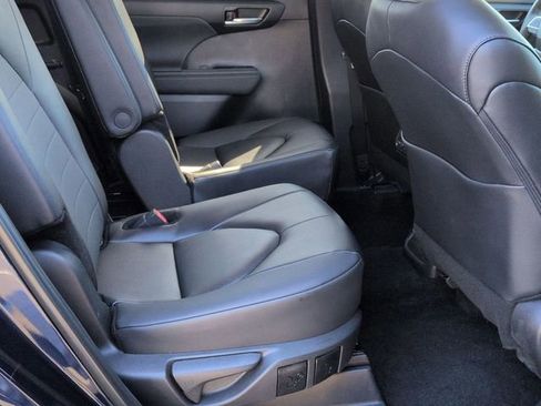 Certified 2025 Toyota Highlander XLE AWD/4WD image 30