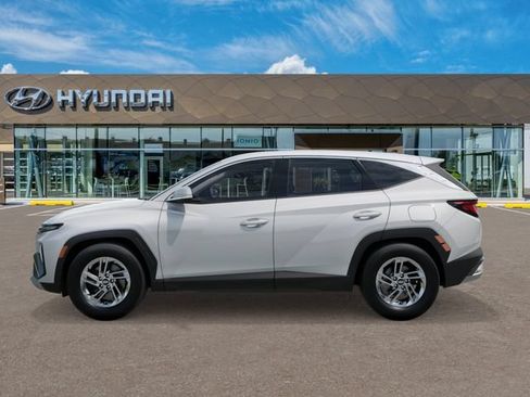New 2026 Hyundai Tucson SE FWD image 3