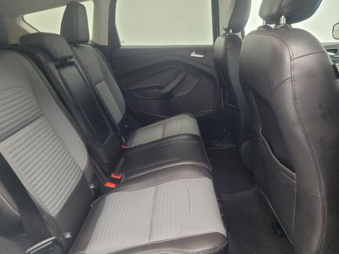 Used 2018 Ford Escape SE w/ SE Sport Appearance Package FWD image 19