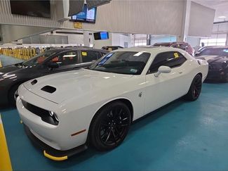 Used 2023 Dodge Challenger SRT Hellcat RWD video 1