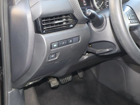 Used 2024 Nissan Sentra SV FWD image 21