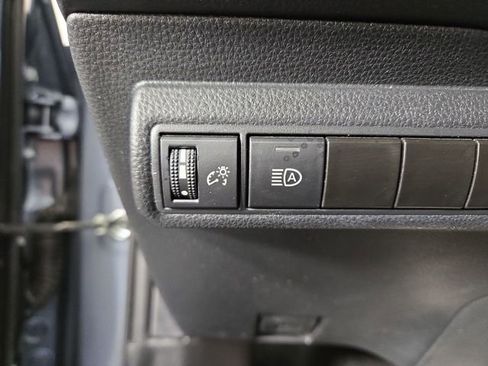 Used 2023 Toyota Corolla SE image 27