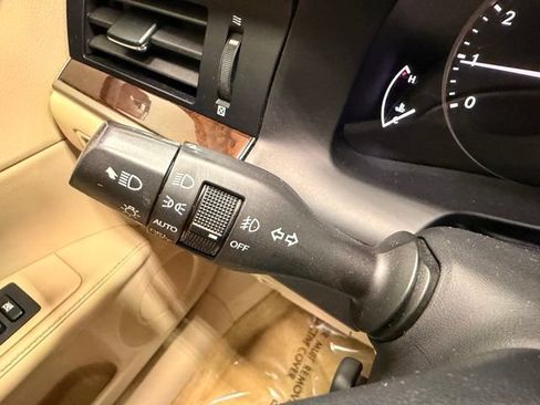Used 2013 Lexus ES 350 w/ Luxury Pkg FWD image 23