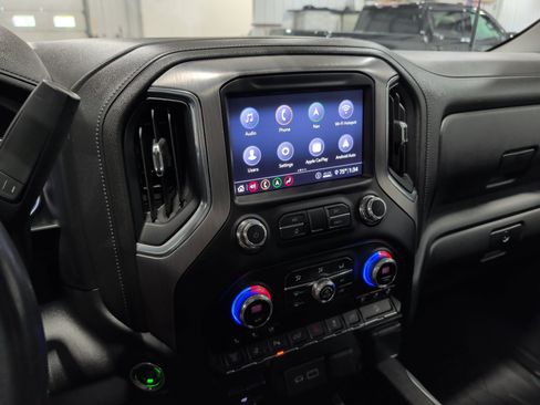 Used 2020 GMC Sierra 3500 Denali w/ Denali Ultimate Package AWD/4WD image 11