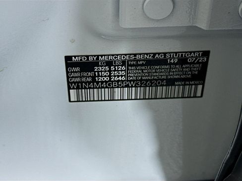 Used 2023 Mercedes-Benz GLB 250 image 12