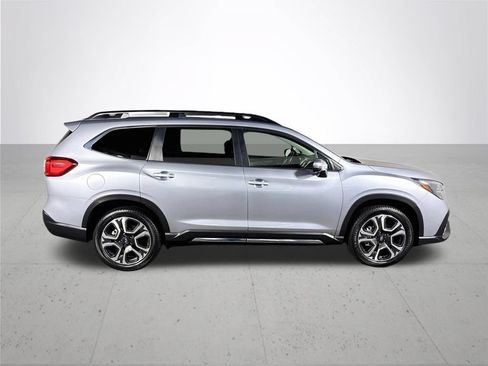 Used 2023 Subaru Ascent Limited AWD/4WD image 5