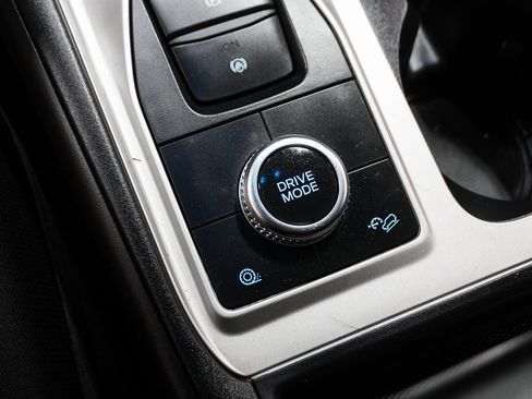 Used 2022 Ford Explorer XLT w/ Class IV Trailer Tow Package image 29