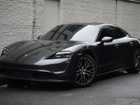 Used 2021 Porsche Taycan RWD image 2