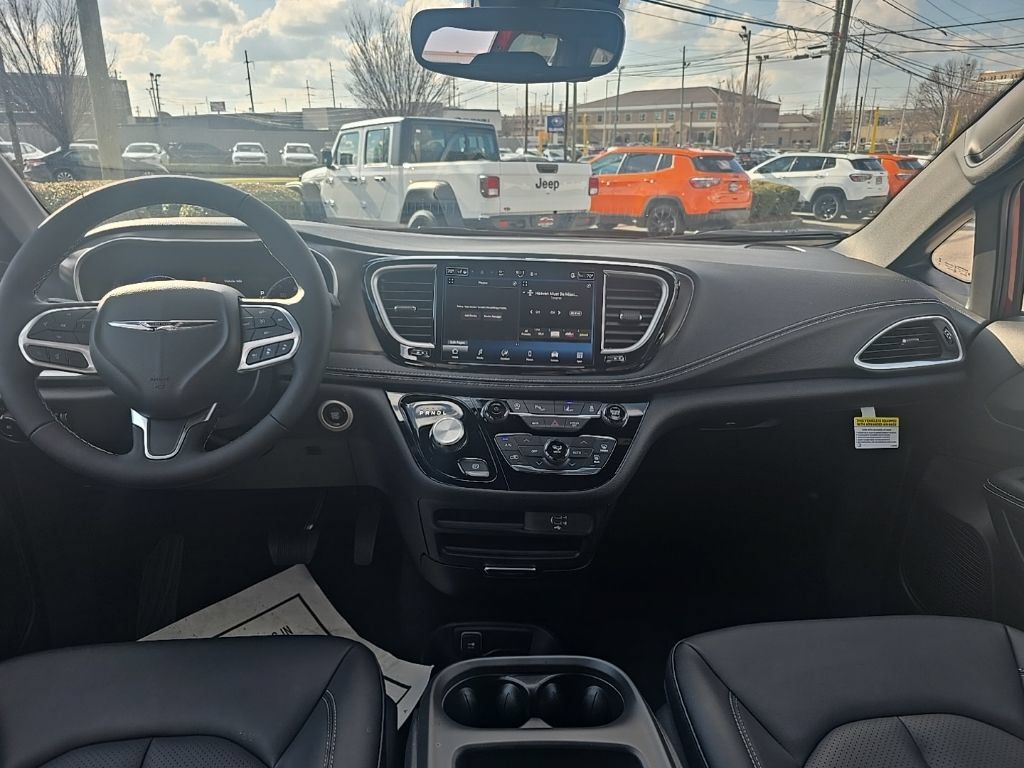 New 2026 Chrysler Pacifica Select FWD image 23